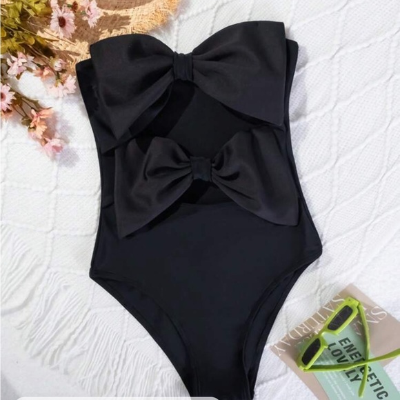 Solid Color Strapless  Swimsuit With Bow Decoration For Beach Holiday,Summer - Picture 2 of 4